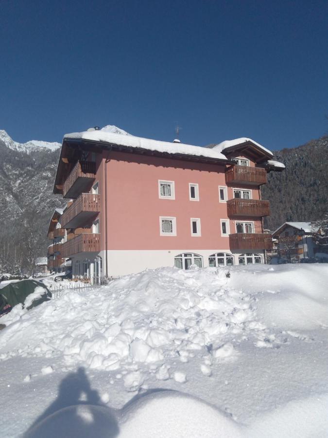 Hotel Garni Al Nardis คาริโซโล ภายนอก รูปภาพ