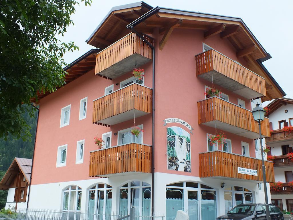 Hotel Garni Al Nardis คาริโซโล ภายนอก รูปภาพ