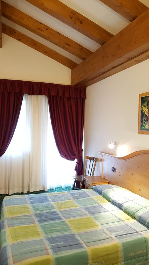 Hotel Garni Al Nardis คาริโซโล ภายนอก รูปภาพ