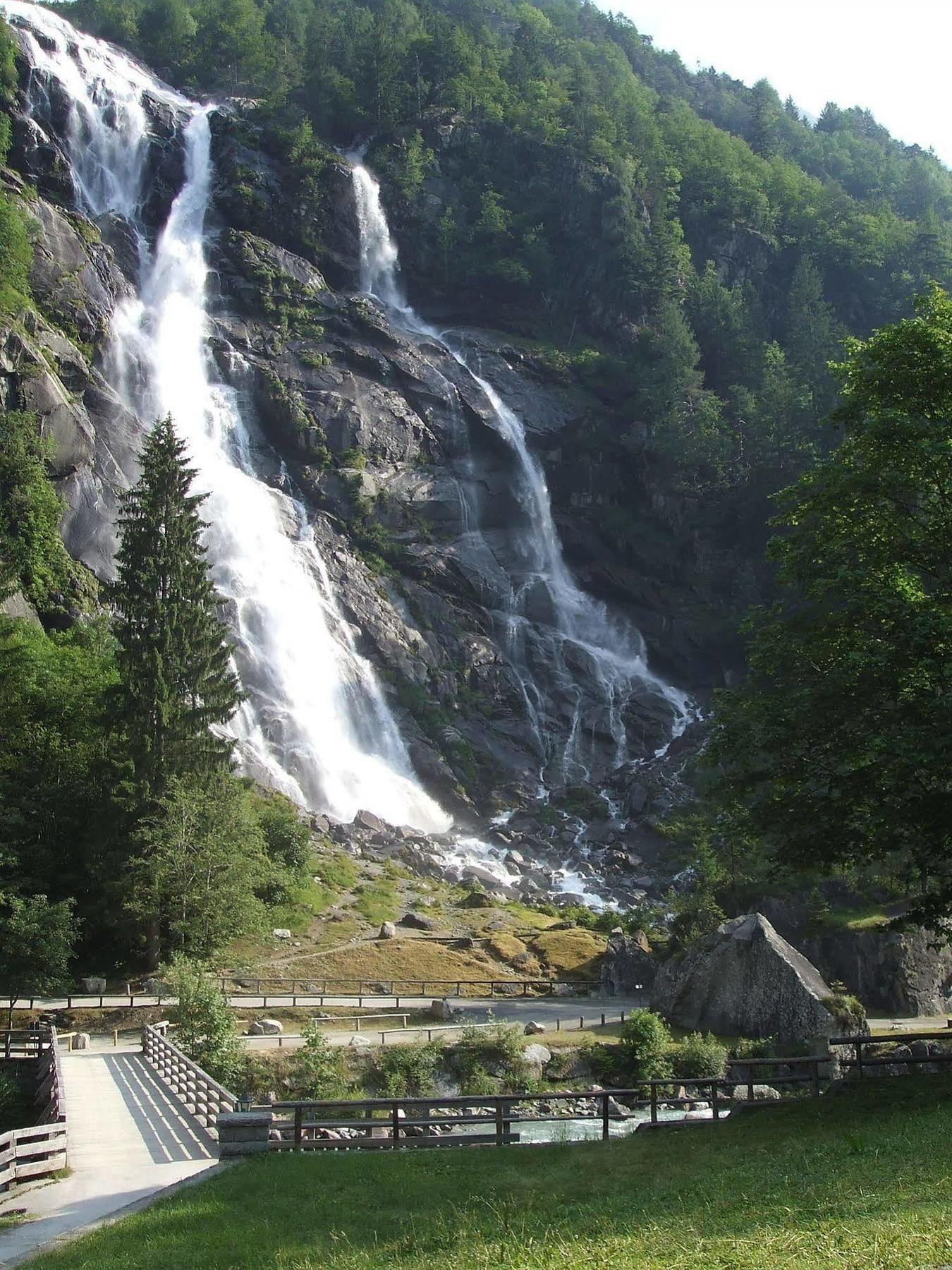 Hotel Garni Al Nardis คาริโซโล ภายนอก รูปภาพ